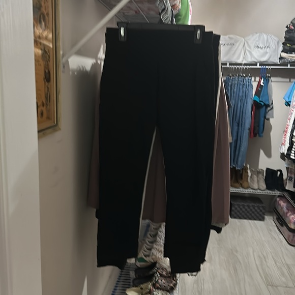 HDE Pull On Capri Pants for Women with Pockets Elastic Waist Cropped Pants - Picture 9 of 11